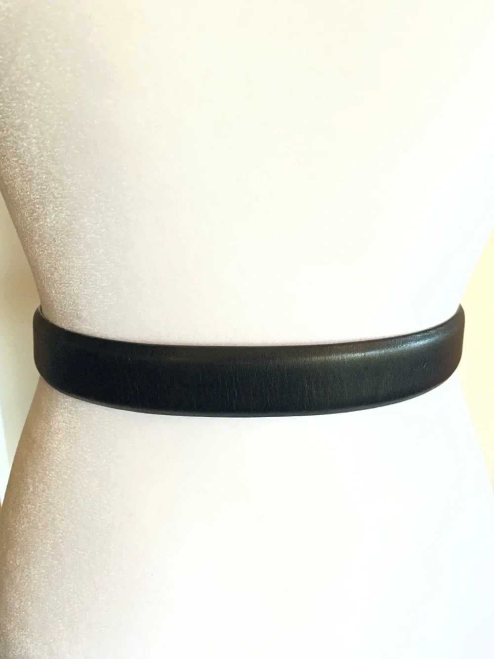 POLO RALPH LAUREN Men’s Black Leather Belt with Brass Gold-Tone Buckle